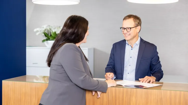 Review von Finanzinformationen